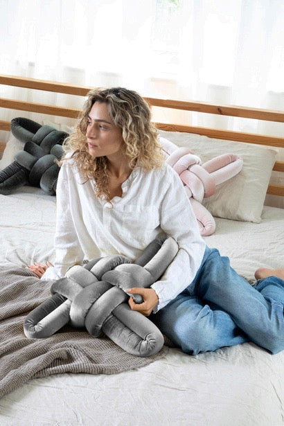 Knot Studio Velvet Knot Pillow – The Happy Kangaroo